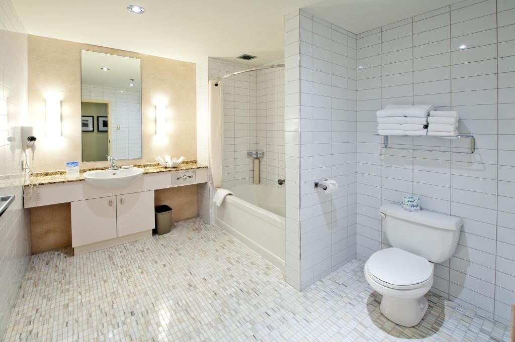 Le Square Phillips Hôtel & Suites — 3