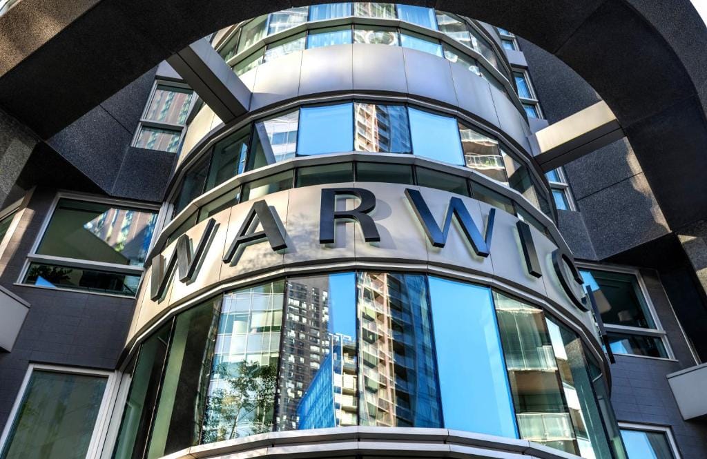Warwick Le Crystal - Montréal — 3