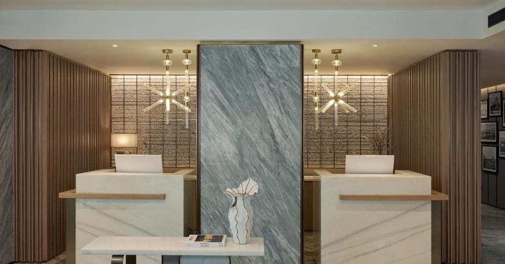 Astoria Hotel — 3