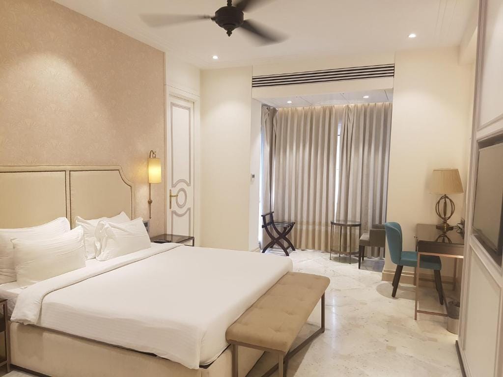 Hotel Harbour View Colaba — 2