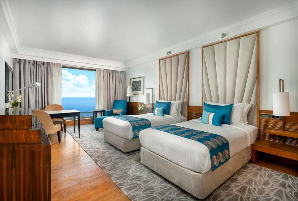 InterContinental Marine Drive Mumbai by IHG — 3