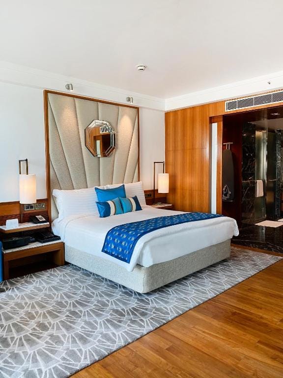 InterContinental Marine Drive Mumbai by IHG — 5