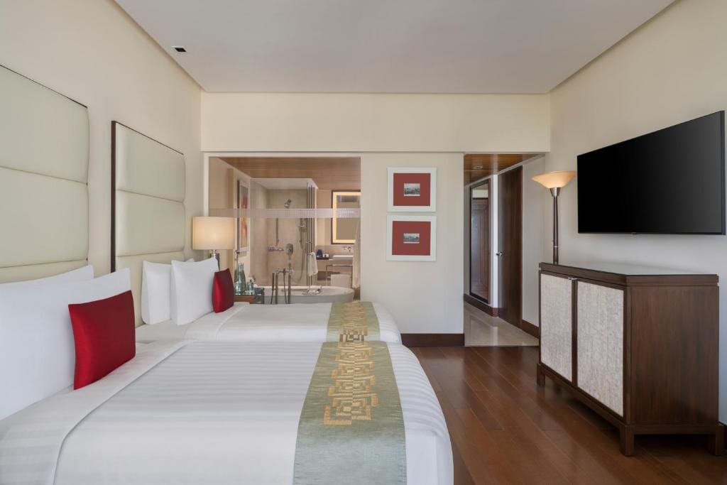 The Oberoi Mumbai — 5