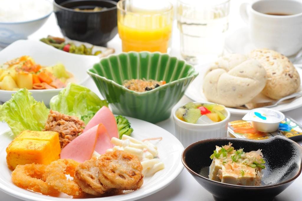 Hotel Route-Inn Nagoya Imaike Ekimae — 3
