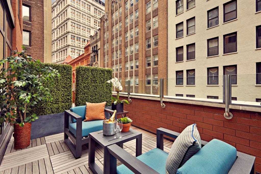 Artezen Hotel — 5