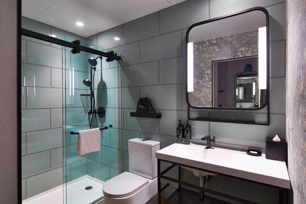 Hotel Indigo NYC Financial District by IHG — 3