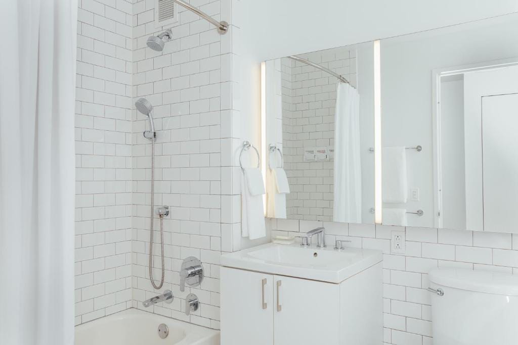 Mint House 70 Pine by Kasa — 2