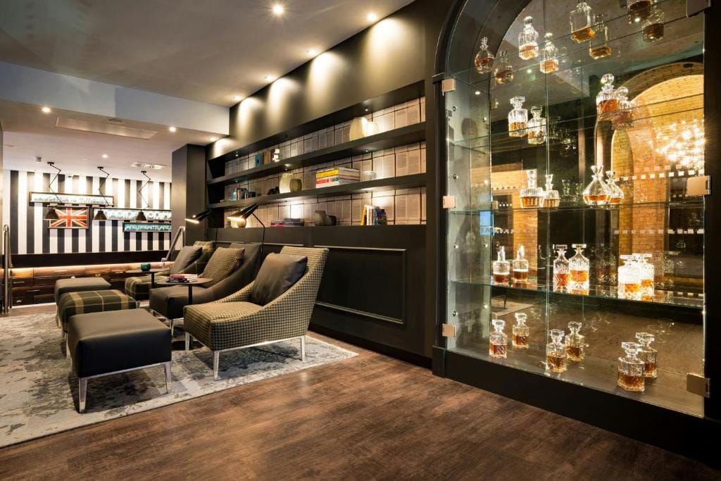 Motel One Newcastle — 2