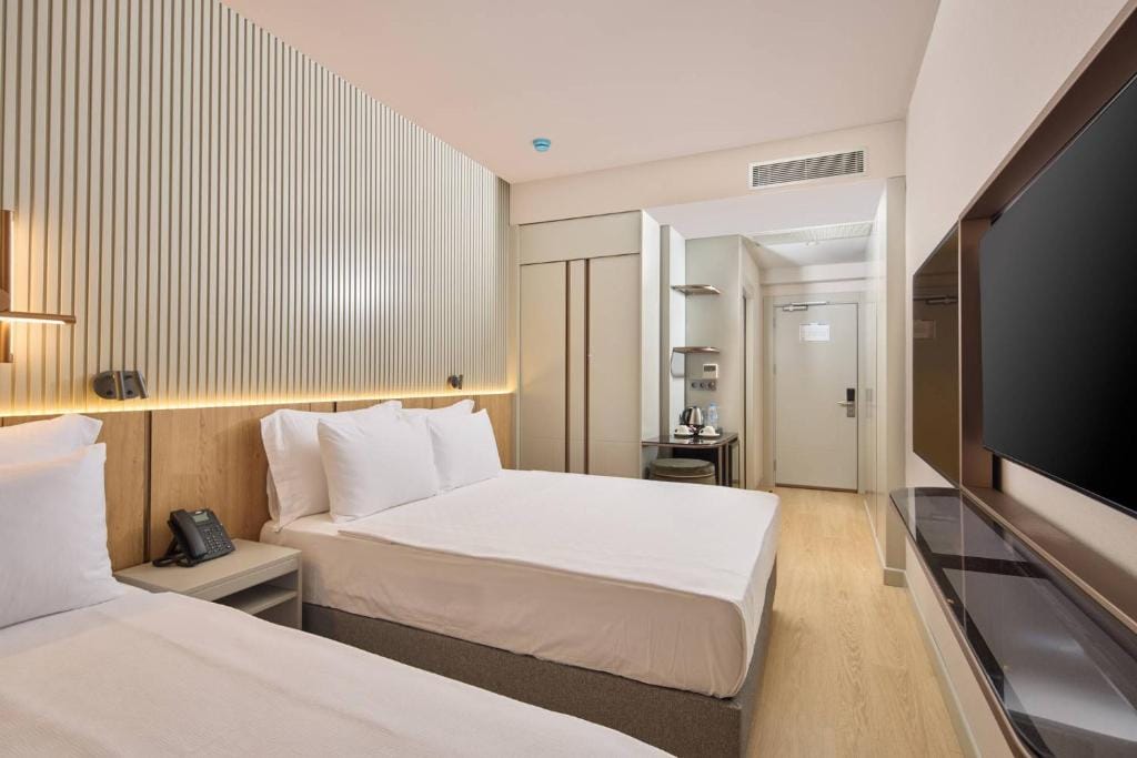 Waveside hotel — 5
