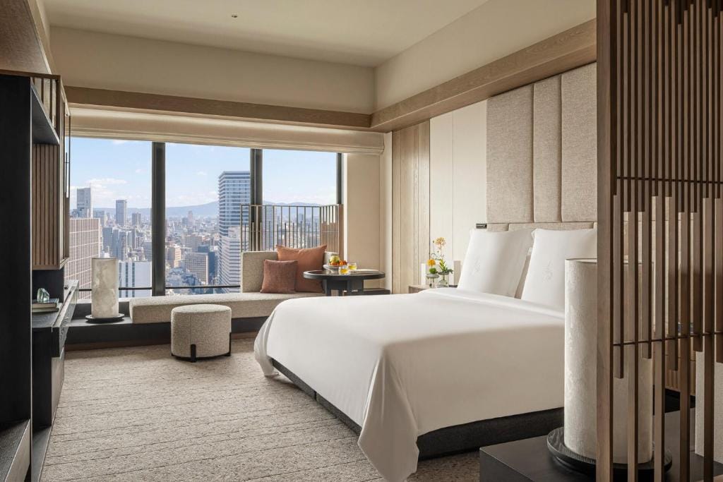 Four Seasons Hotel Osaka — 1