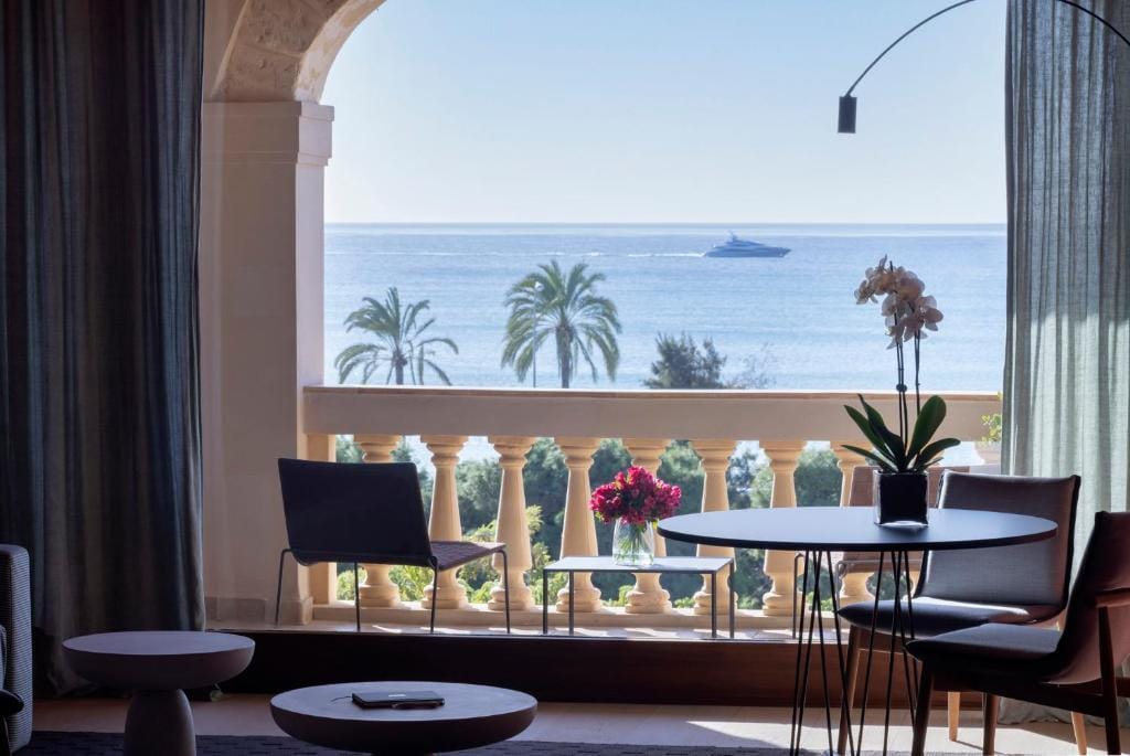 Calatrava Hotel, Mediterranean Sea House — 1