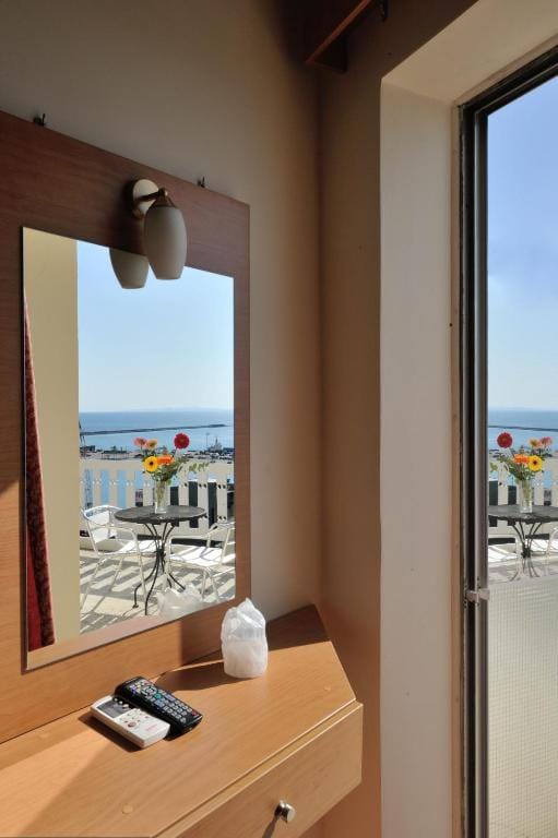 Adonis City Hotel — 4