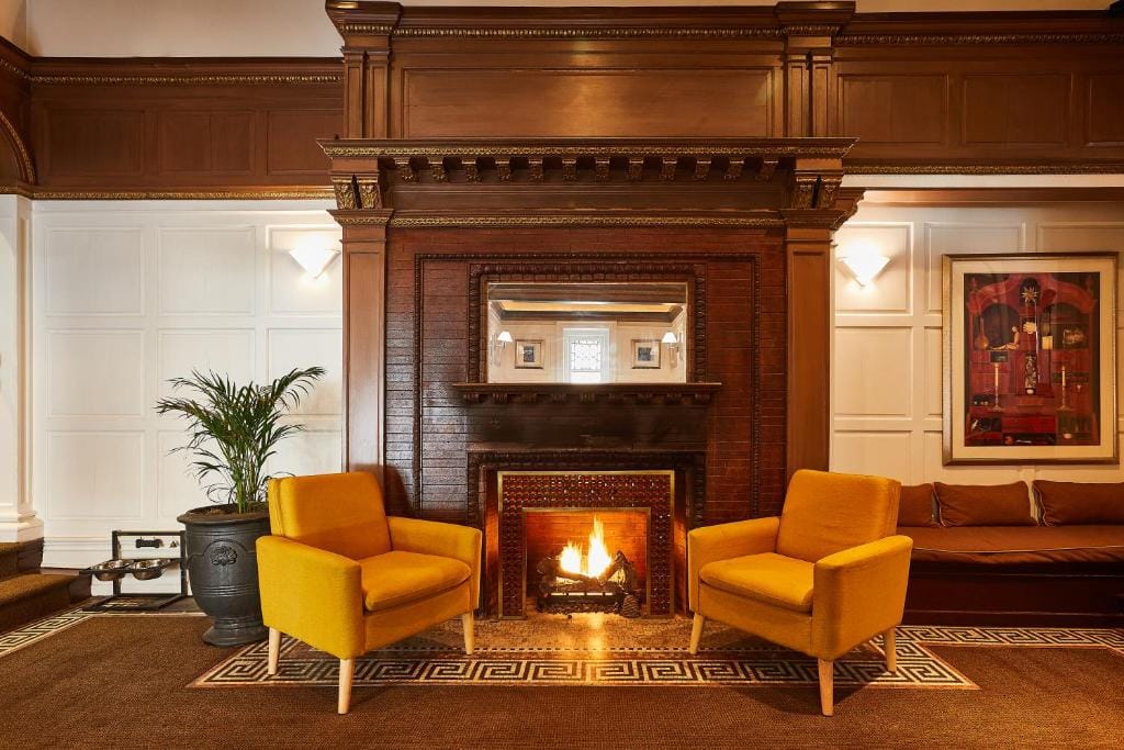 Alexander Inn — 1