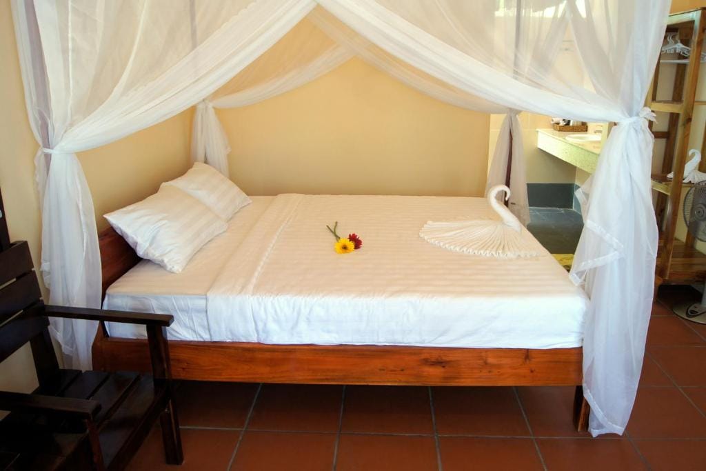 Gold Sand Beach Bungalow — 2