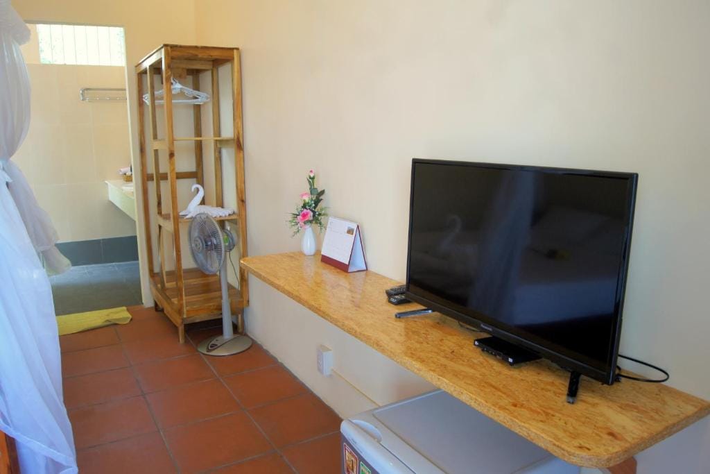 Gold Sand Beach Bungalow — 4