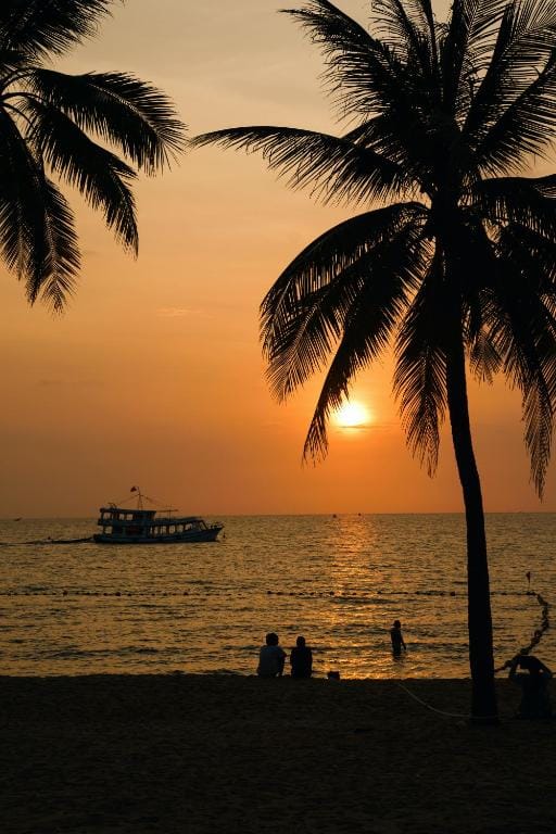 Kosmos Apart Hotel Phu Quoc - Night market & Walkin to beach — 1