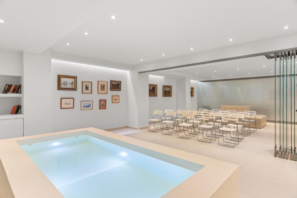 Gallery Central Piraeus Port — 5