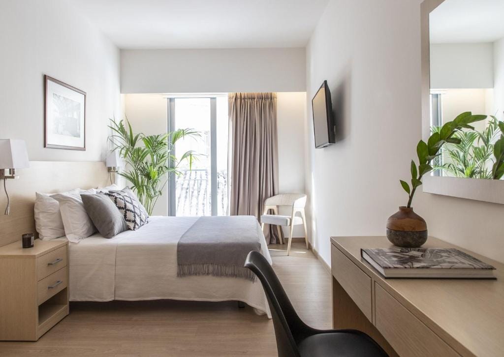 Gallery Suites & Residences Piraeus — 3