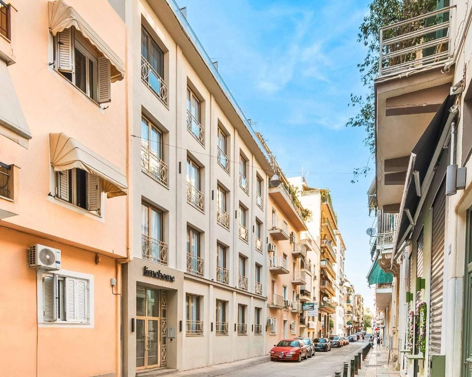 Limehome Piraeus Port — 4
