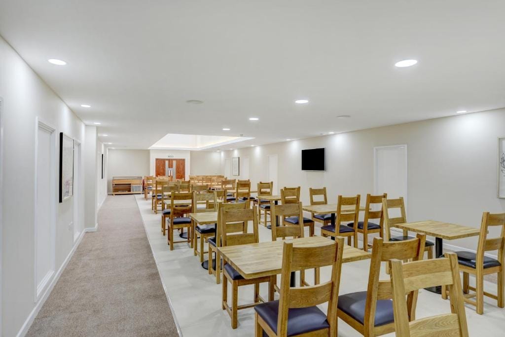 OYO Plymouth Central Hotel — 3