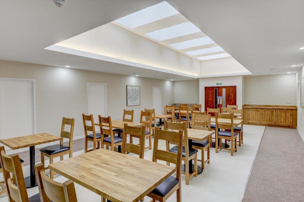 OYO Plymouth Central Hotel — 4