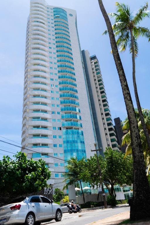 2704 Flat Beira Mar Av Boa viagem Vista Deslumbrante e com cozinha — 1
