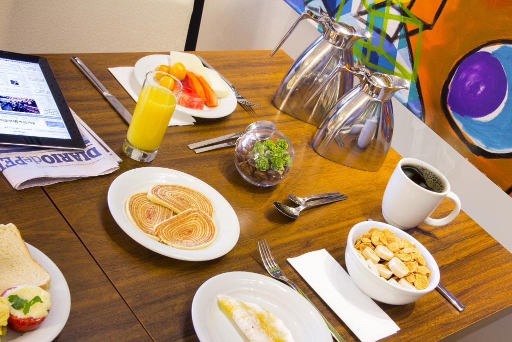Bugan Recife Boa Viagem Hotel - by Atlantica — 4