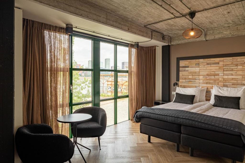 Bed, Bites & Business Hotel Rotterdam — 2
