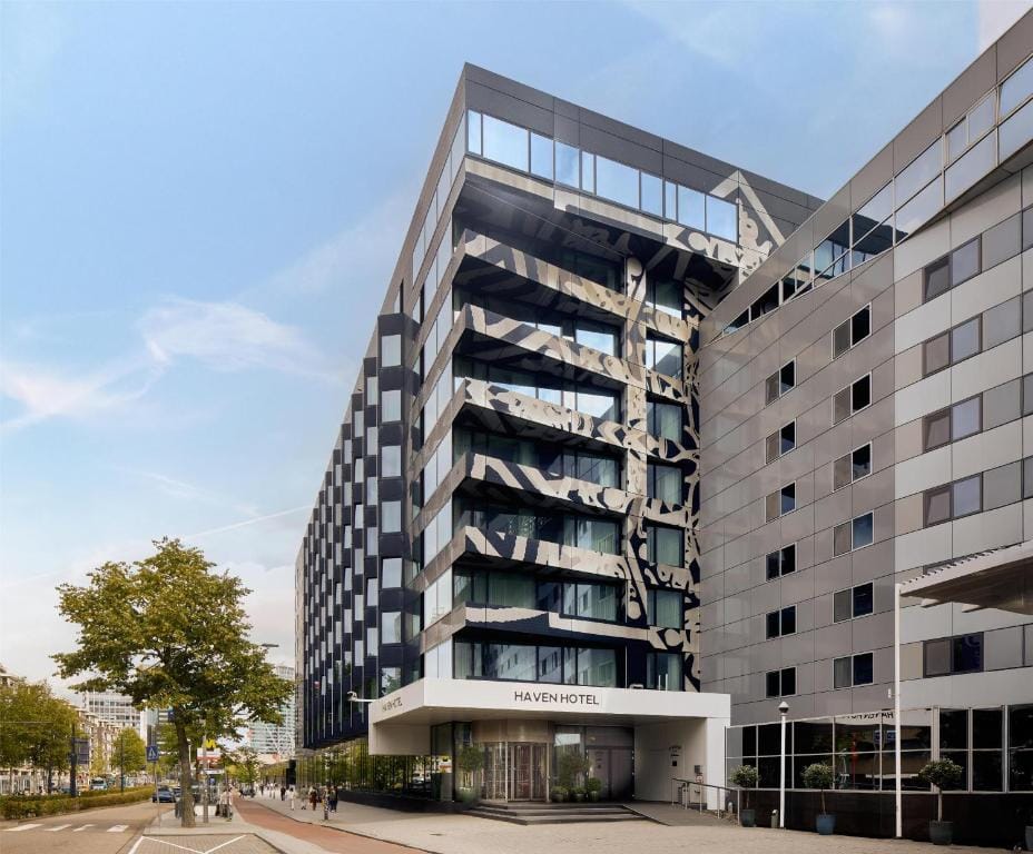 Haven Hotel Rotterdam, Curio Collection by Hilton — 1