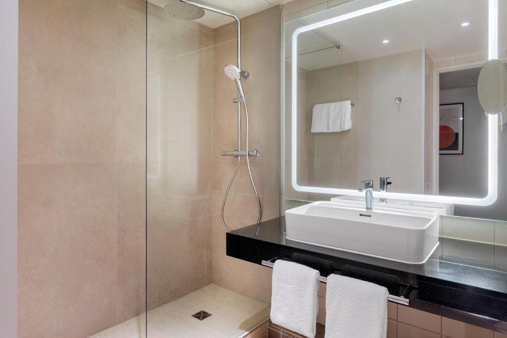Courtyard by Marriott Paris Saint Denis — 3
