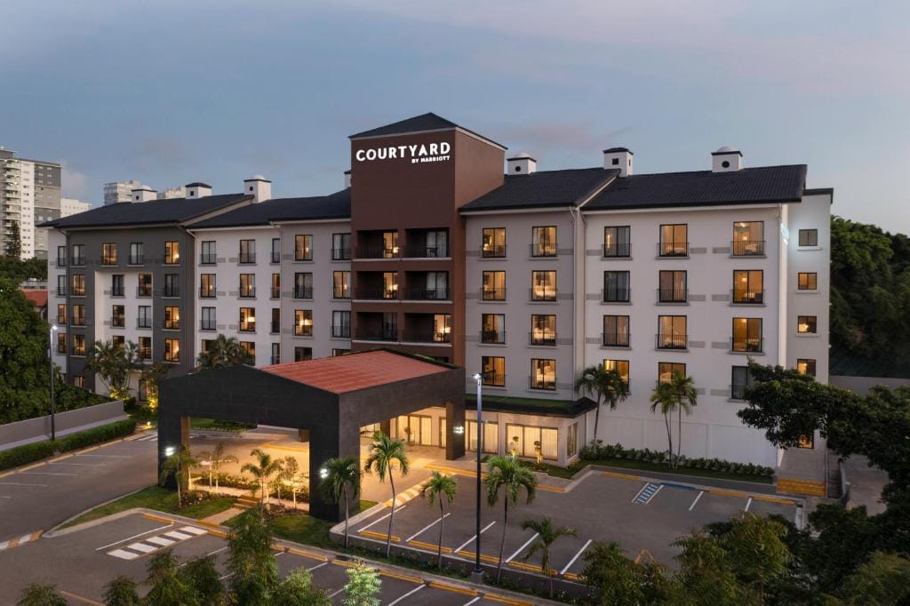 Courtyard by Marriott Santo Domingo — 2