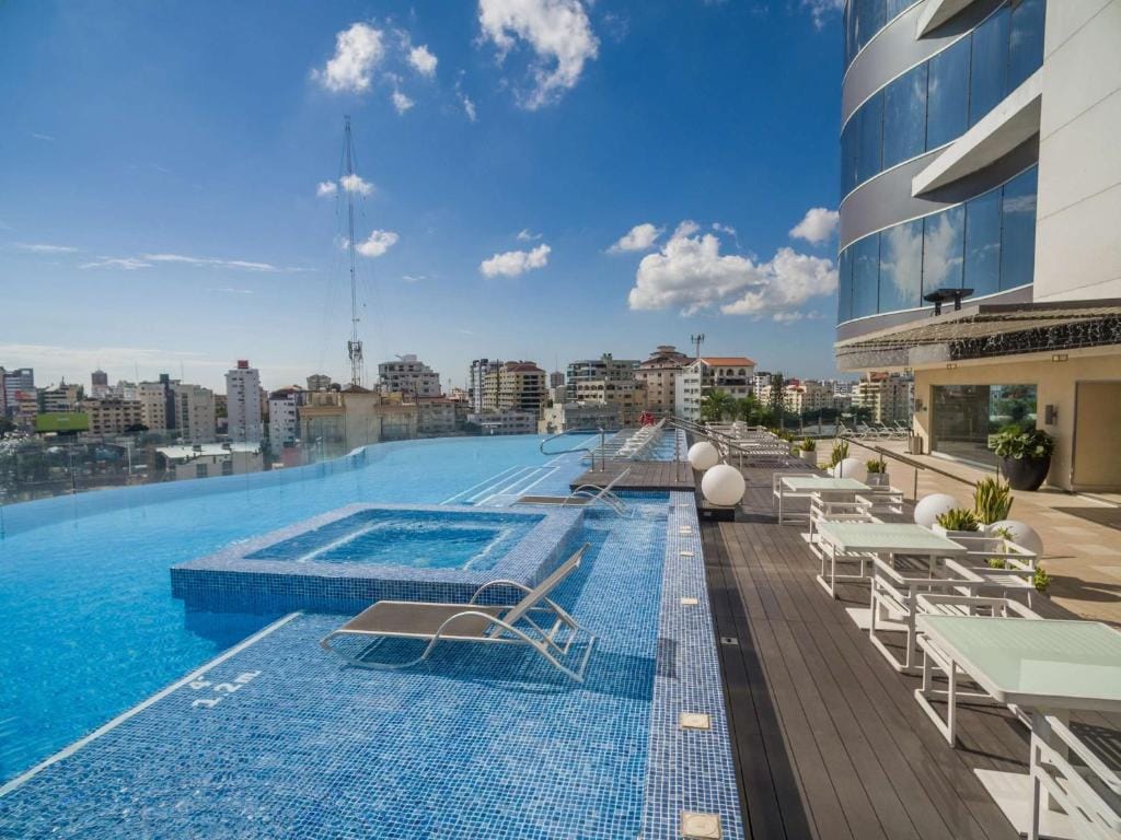 Embassy Suites by Hilton Santo Domingo — 4