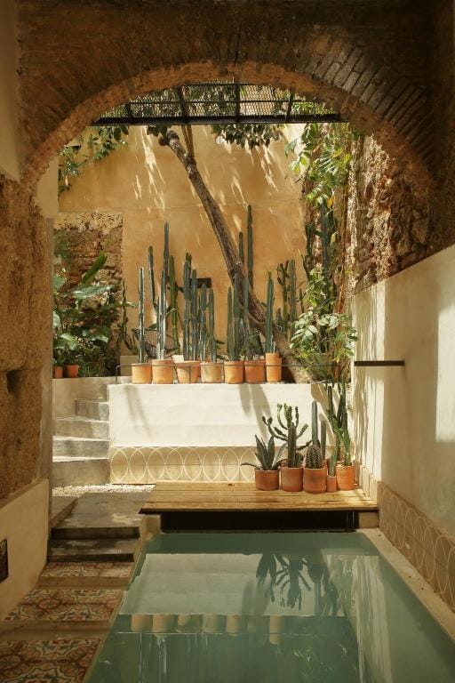 FIXIE LOFTS - Colonial Villa Suites with Pool — 4