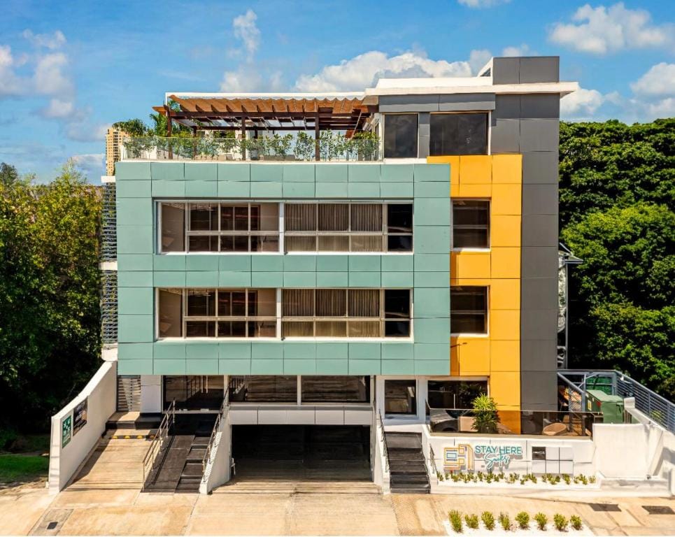 Hotel Stay Here Suites — 1
