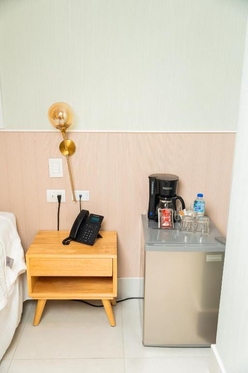 Hotel Stay Here Suites — 4