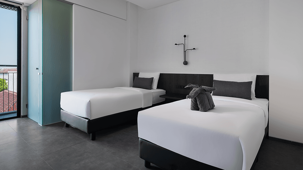 REZ Hotel — 2
