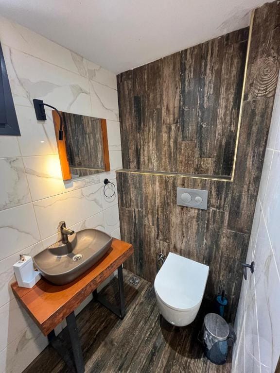 METTE Otel — 3