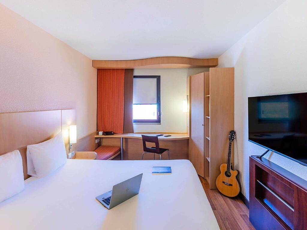 Hotel Ibis Lisboa Sintra — 1