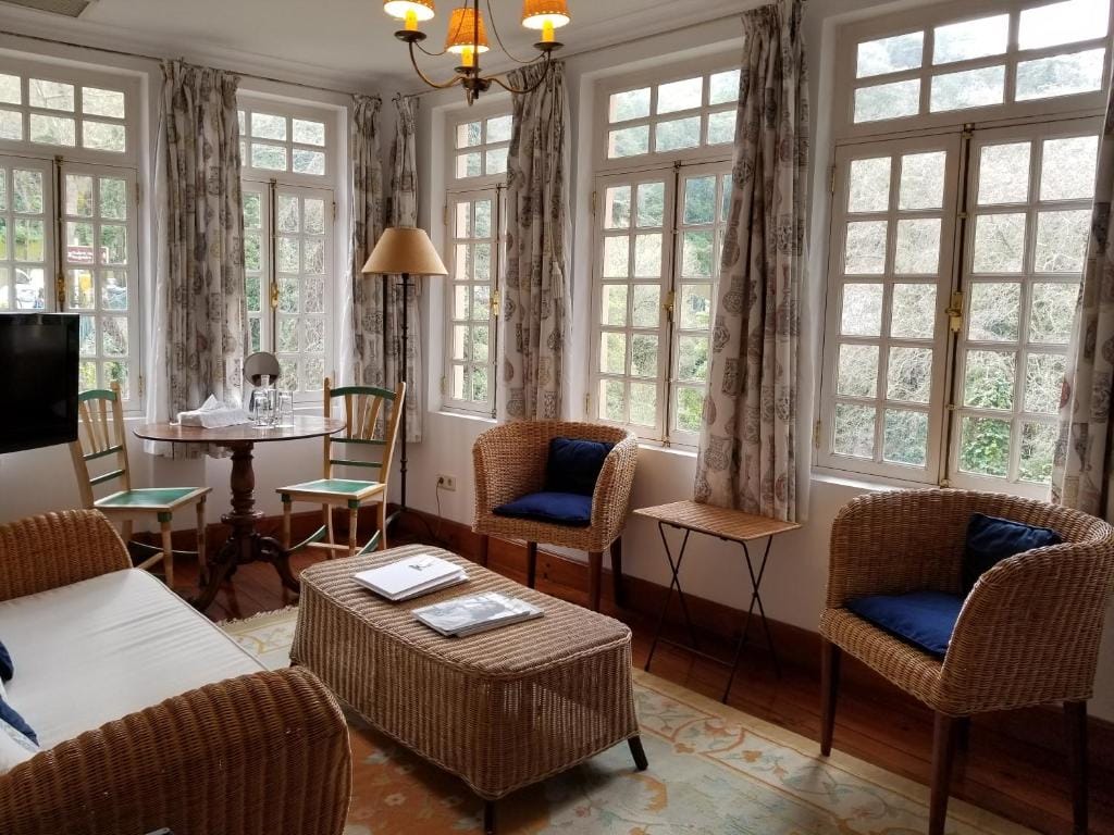 Lawrences Hotel — 5