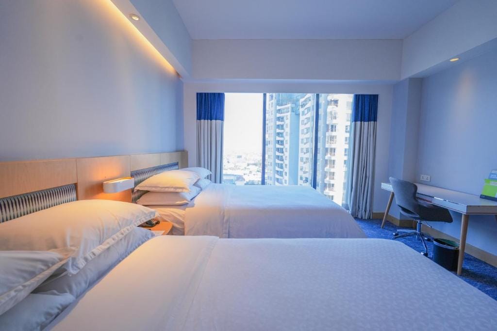 Four Points by Sheraton Surabaya, Tunjungan Plaza — 3