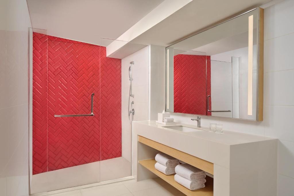 Four Points by Sheraton Surabaya, Tunjungan Plaza — 5
