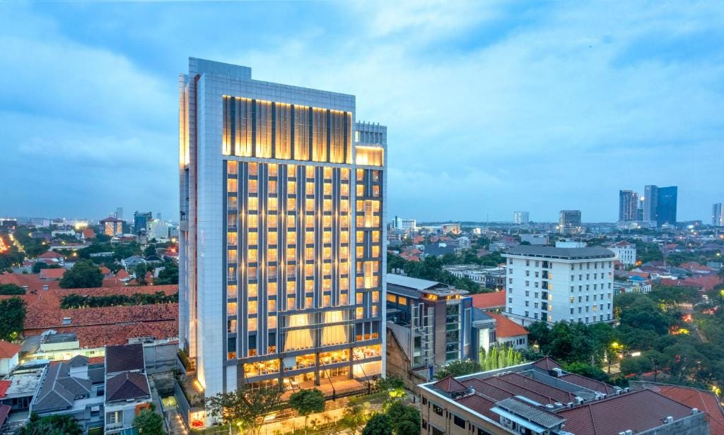 Grand Swiss-Belhotel Darmo — 1