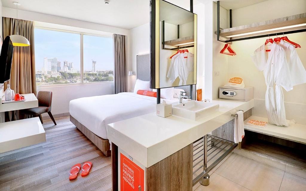 HARRIS Hotel & Conventions Bundaran Satelit Surabaya — 2