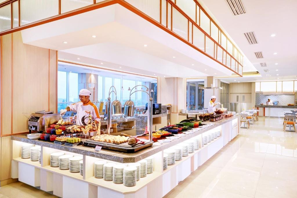 HARRIS Hotel & Conventions Bundaran Satelit Surabaya — 5