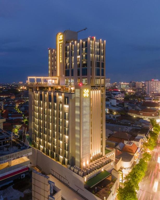Platinum Hotel Tunjungan Surabaya — 1