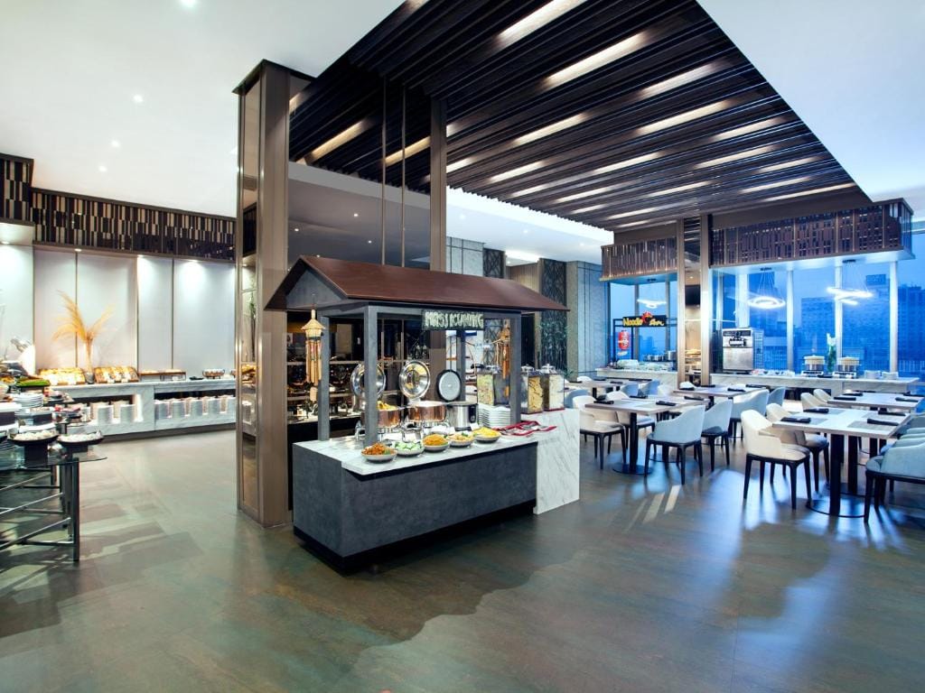 Platinum Hotel Tunjungan Surabaya — 5