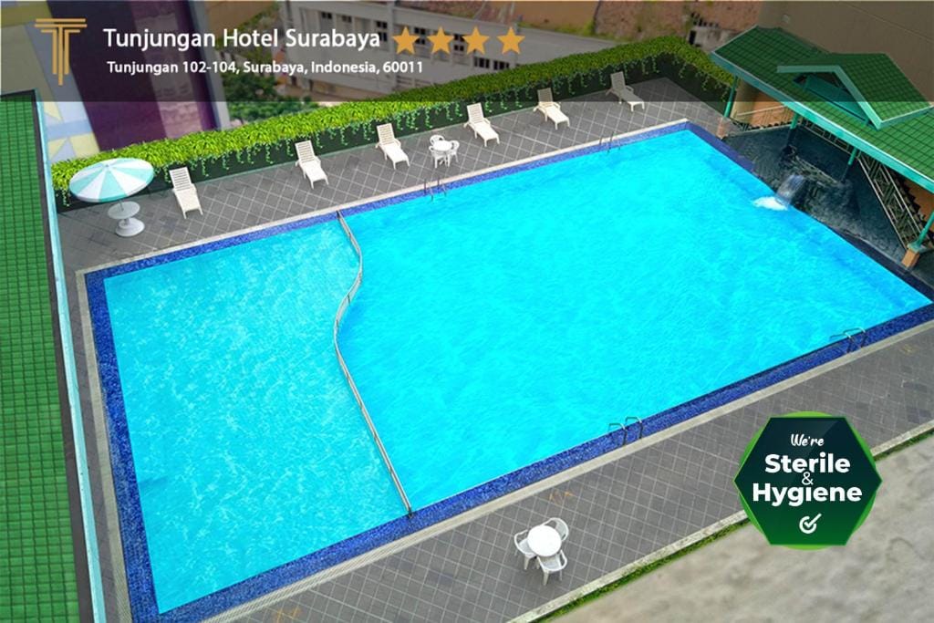 Tunjungan Hotel — 1
