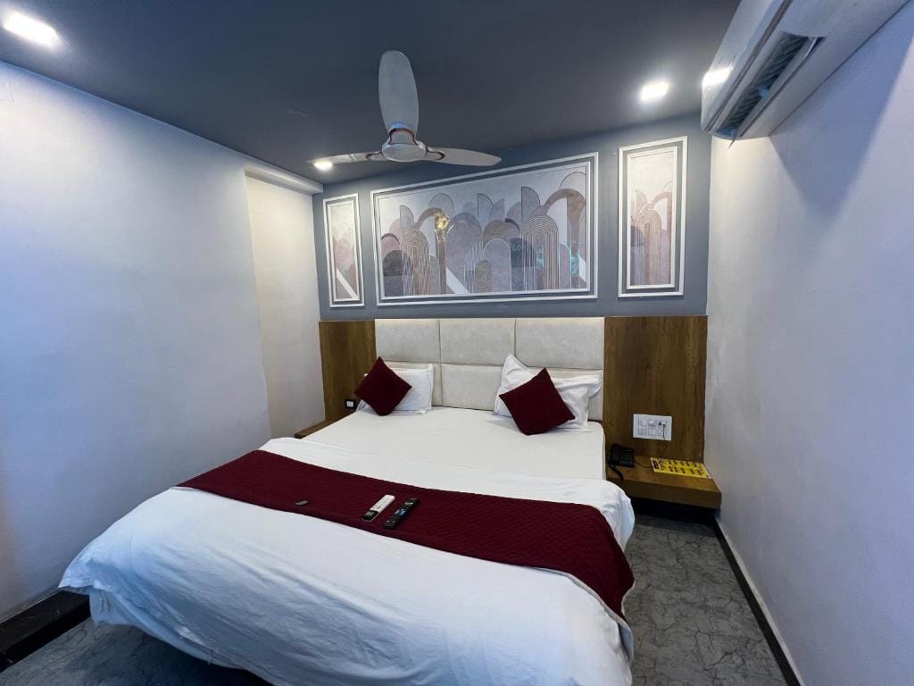 Hotel secure inn kadodara road — 1
