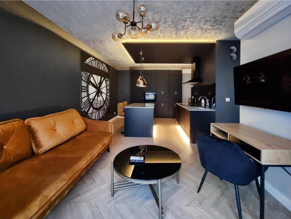 Silesia Aparthotel — 1