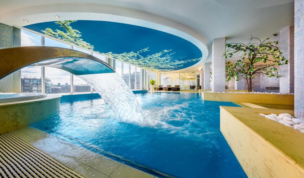 Nordic Hotel Forum — 4